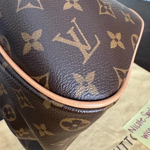 Louis Vuitton Tivoli PM - Picture 10 of 16